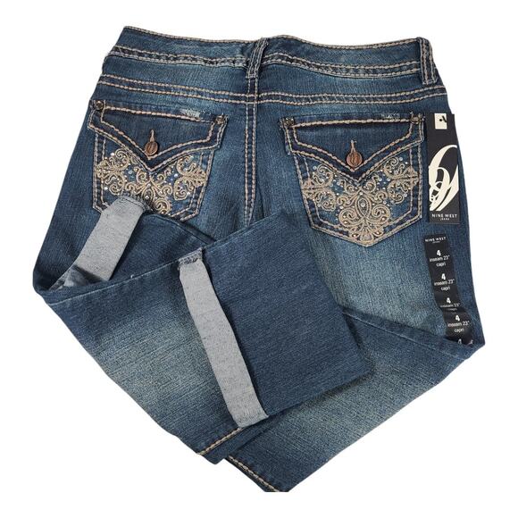 Nine West Blue Denim Capri Jeans Bling Flap Pockets Heavy Stitching NEW 4 27 - Picture 1 of 3